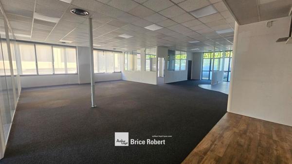 Bureaux à vendre ou à louer Saint-Didier-au-Mont-d'Or divisibles dès 200 m²