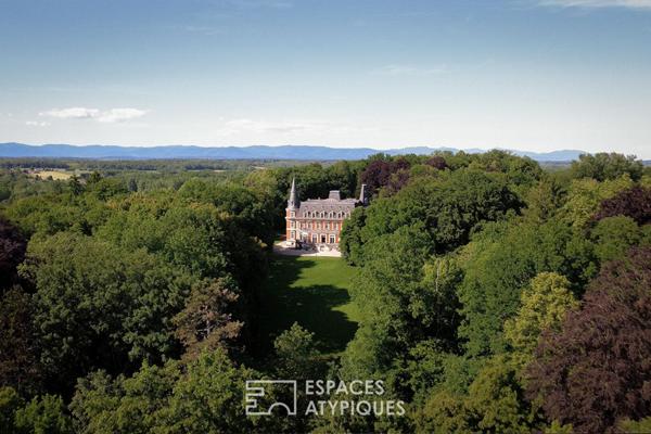 Splendeur du début du XXe siècle : le château et son parc séculaire