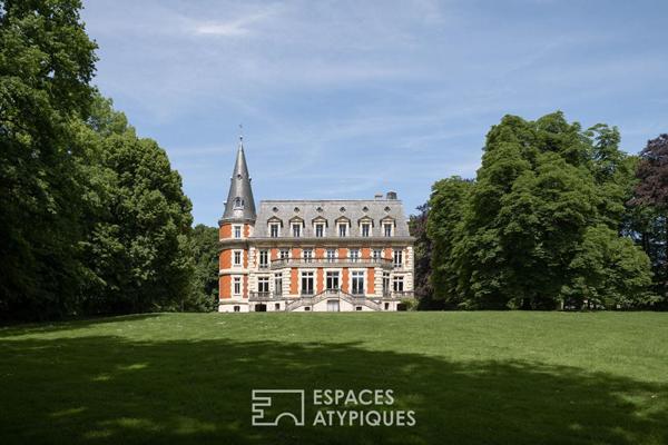 Splendeur du début du XXe siècle : le château et son parc séculaire