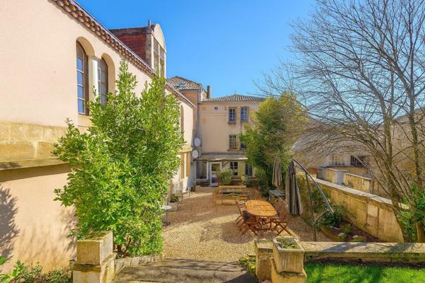 Confolens - Deux maisons avec caractre jardin prive - possible business/maison pour grand famille Confolens