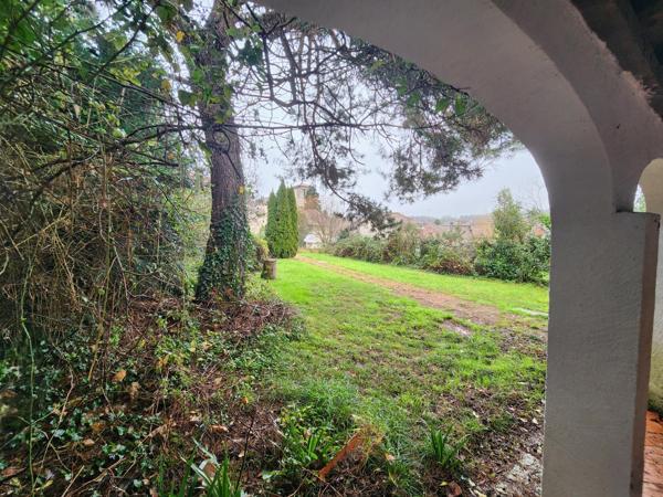 Confolens - Deux maisons avec caractre jardin prive - possible business/maison pour grand famille Confolens