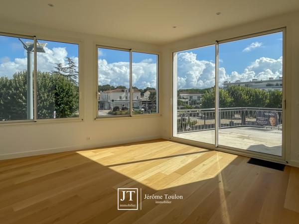 Appartement
                                                                                                                                                                                                                                                                                                                        3 pièce(s)                                                                                                                                                                                                          2 chambre(s)                                                                                                                                                                                                          66  m²