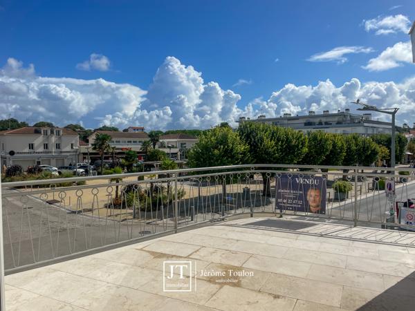Appartement
                                                                                                                                                                                                                                                                                                                        3 pièce(s)                                                                                                                                                                                                          2 chambre(s)                                                                                                                                                                                                          66  m²