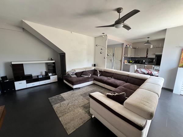 PAU Appartement Duplex 6 pièce(s) 139 m2 avec 4 balcons, un parking couvert sécurisé et une cave