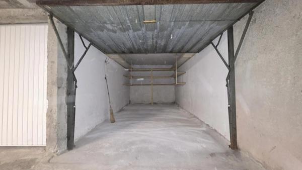 Parking / Box à louer à Jacob-Bellecombette (73000)