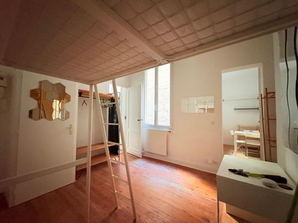 Appartement Bordeaux - 1 pièce(s) - 23.4 m2 , Bordeaux
