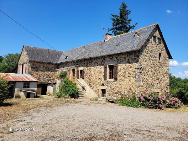 Un corps de ferme avec dépendances - 7kms de Villefranche de Rouergue Morlhon le haut