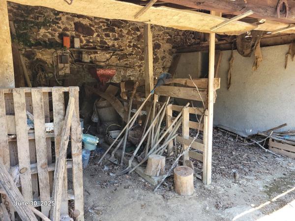 Un corps de ferme avec dépendances - 7kms de Villefranche de Rouergue Morlhon le haut