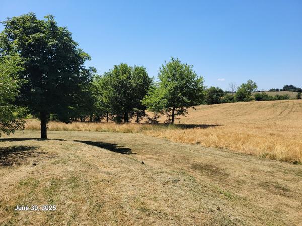 Un corps de ferme avec dépendances - 7kms de Villefranche de Rouergue Morlhon le haut