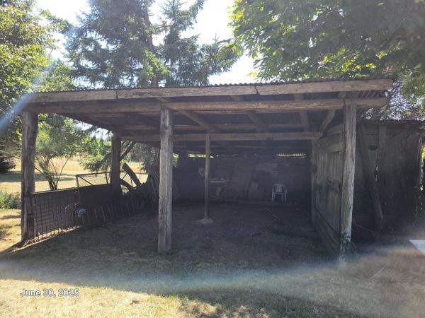 Un corps de ferme avec dépendances - 7kms de Villefranche de Rouergue Morlhon le haut