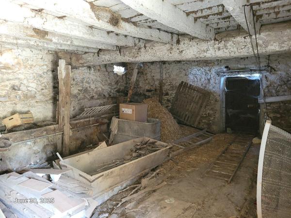 Un corps de ferme avec dépendances - 7kms de Villefranche de Rouergue Morlhon le haut