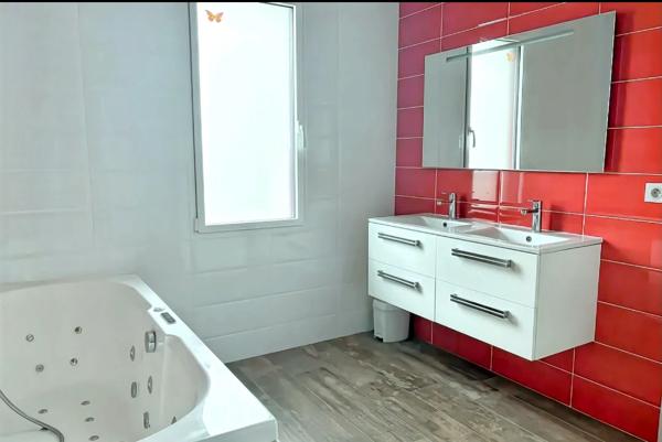 Maison 5 chambres + bureau 190m²