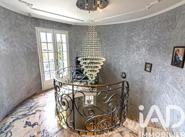 Maison à vendre 10 pièces 307 m² Bron