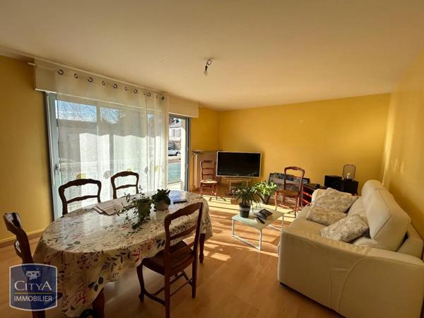 Appartement à louer 3 pièces 77.44m²