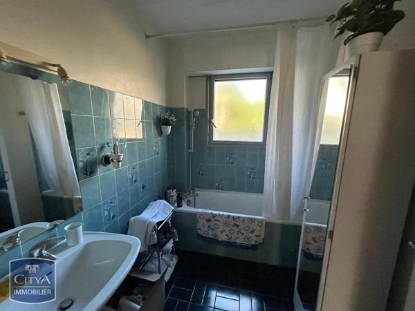 Appartement à louer 3 pièces 77.44m²