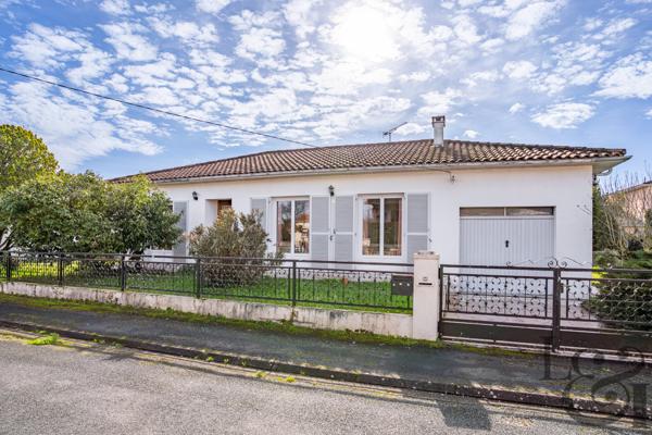 Maison à vendre à Saint Sylvestre-sur-Lot.