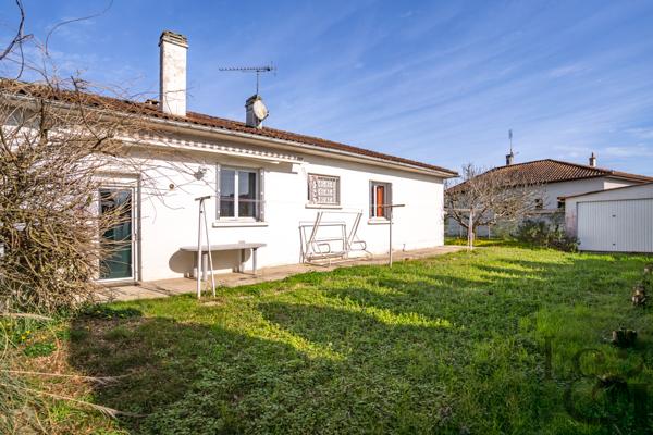 Maison à vendre à Saint Sylvestre-sur-Lot.