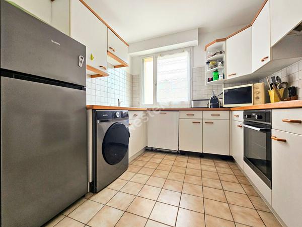 Appartement Osny 3 pièces, centre-ville, Balcon, 2 parkings et cave