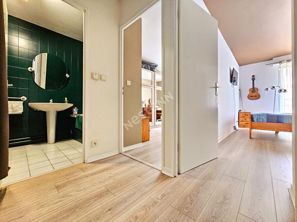 Appartement Osny 3 pièces, centre-ville, Balcon, 2 parkings et cave