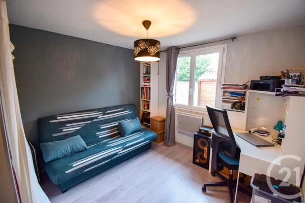 Maison à vendre  6 pièces - 107,95 m 2   CHALEINS  - 01