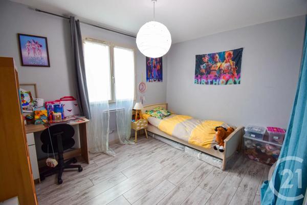 Maison à vendre  6 pièces - 107,95 m 2   CHALEINS  - 01