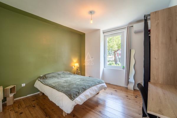 Maison de village rénovée avec garage et jardin