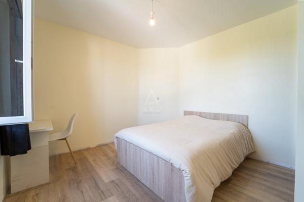 Maison de village rénovée avec garage et jardin