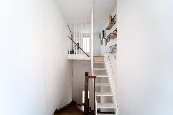 Maison de village rénovée avec garage et jardin