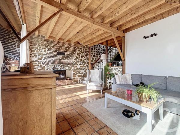 Maison à vendre  4 pièces - 155,37 m 2   TREBAN  - 03