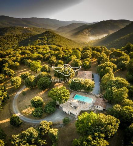 Domaine d’exception au cœur de la nature – 45 hectares – Saint-Pons-de-Thomières