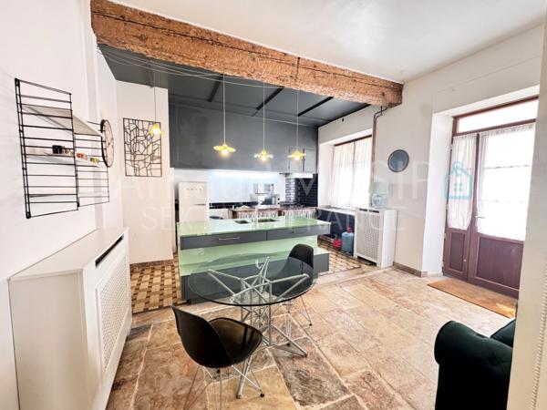 DEMEURE DE CHARME, 3 APPARTEMENTS, POTENTIEL DE DEVELOPPEMENT SUPPLEMENTAIRE, QUILLAN CENTRE