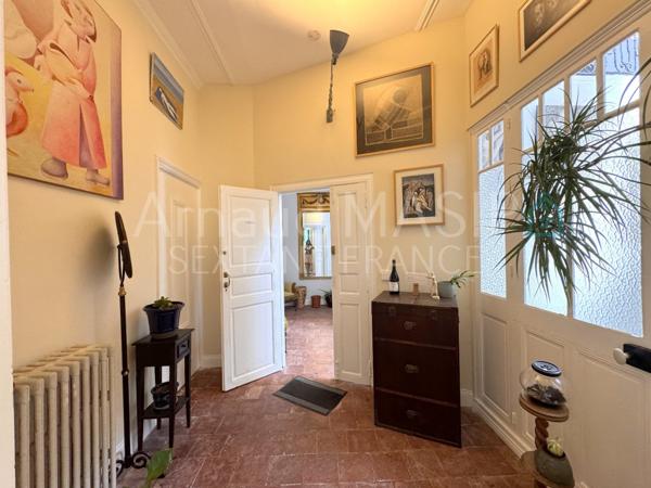DEMEURE DE CHARME, 3 APPARTEMENTS, POTENTIEL DE DEVELOPPEMENT SUPPLEMENTAIRE, QUILLAN CENTRE