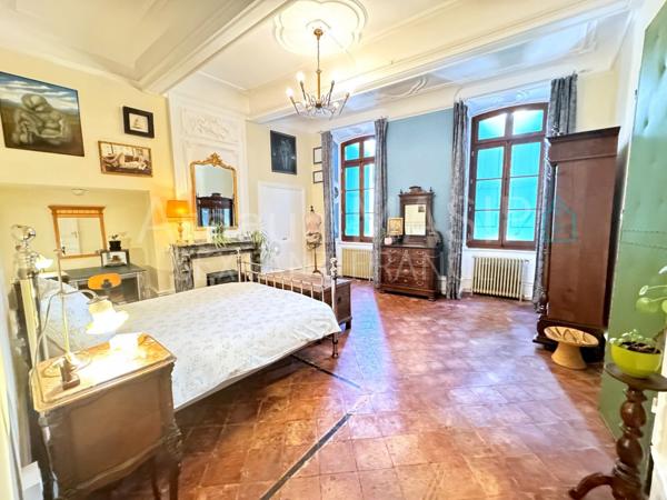 DEMEURE DE CHARME, 3 APPARTEMENTS, POTENTIEL DE DEVELOPPEMENT SUPPLEMENTAIRE, QUILLAN CENTRE