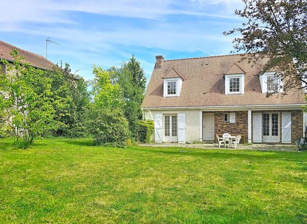 Maison et dépendances à LES CLAYES SOUS BOIS (78340)