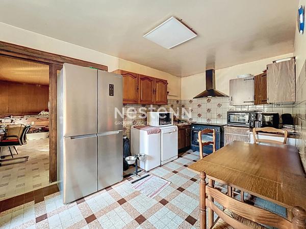 Vernouillet proche commodités, Maison d'habitation 8 pièces de 200m2 et sa dépendance de 50m2, potentiel d'aménagements, et sur terrain divisible