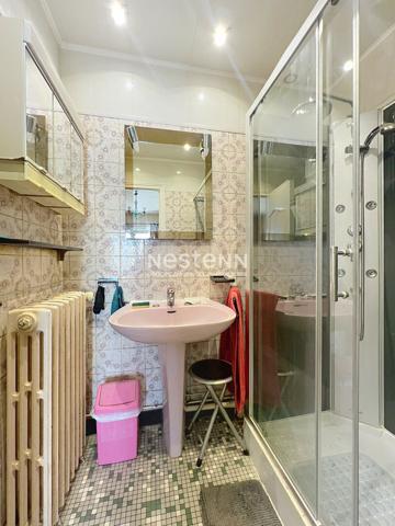 Vernouillet proche commodités, Maison d'habitation 8 pièces de 200m2 et sa dépendance de 50m2, potentiel d'aménagements, et sur terrain divisible