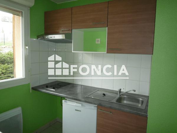 Location Appartement 2 pièces 42.79 m² - 21 AVENUE DES NATIONS Onet Le Chateau 12850