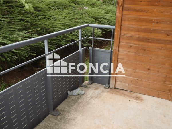 Location Appartement 2 pièces 42.79 m² - 21 AVENUE DES NATIONS Onet Le Chateau 12850