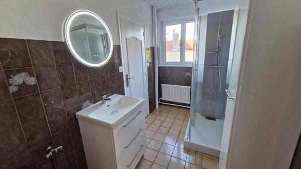 Appartement 3 pièces                                        - 69200 Vénissieux Réf : 5646