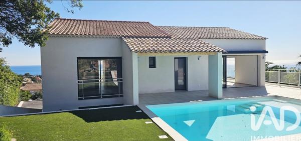 Appartement à vendre 4 pièces 106 m² Roquebrune-sur-Argens