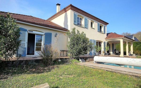 Maison à vendre    7 pièces •  Serres-Castet