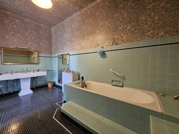 Vente Maison 8 pièces 338 m2 à Tarbes