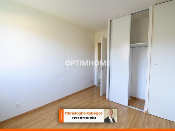 Lumineux appartement de 3 pièces, classé C, avec terrasse et garage quartier clinique Ste Marie à CHALON SUR SAONE