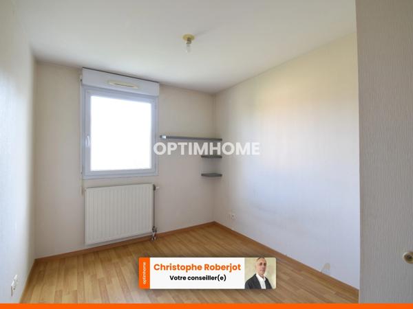 Lumineux appartement de 3 pièces, classé C, avec terrasse et garage quartier clinique Ste Marie à CHALON SUR SAONE