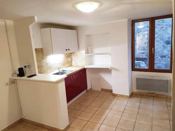 Immobilier Lorgues (83510) – Immeuble 122m2 – 215 000 €