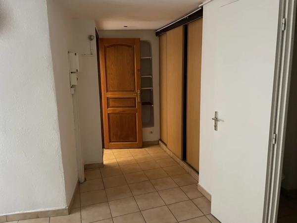 Immobilier Lorgues (83510) – Immeuble 122m2 – 215 000 €