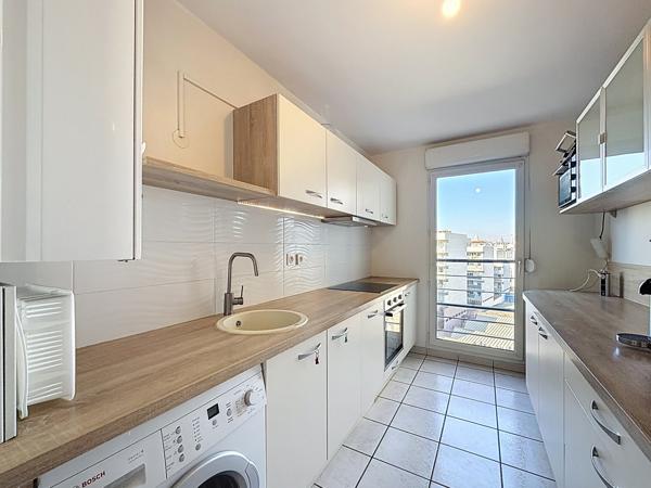 Villeurbanne (69100) Villeurbanne 90 m² – 3 chambres, balcon, garage, résidence 2005