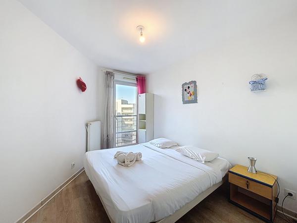 Villeurbanne (69100) Villeurbanne 90 m² – 3 chambres, balcon, garage, résidence 2005