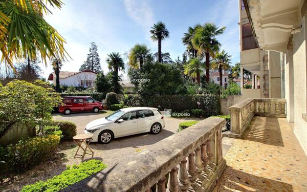 Immeuble à vendre    10 pièces • 308,65 m2 Pau