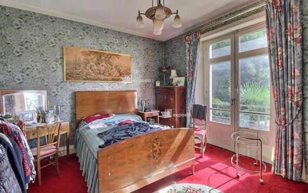 Immeuble à vendre    10 pièces • 308,65 m2 Pau